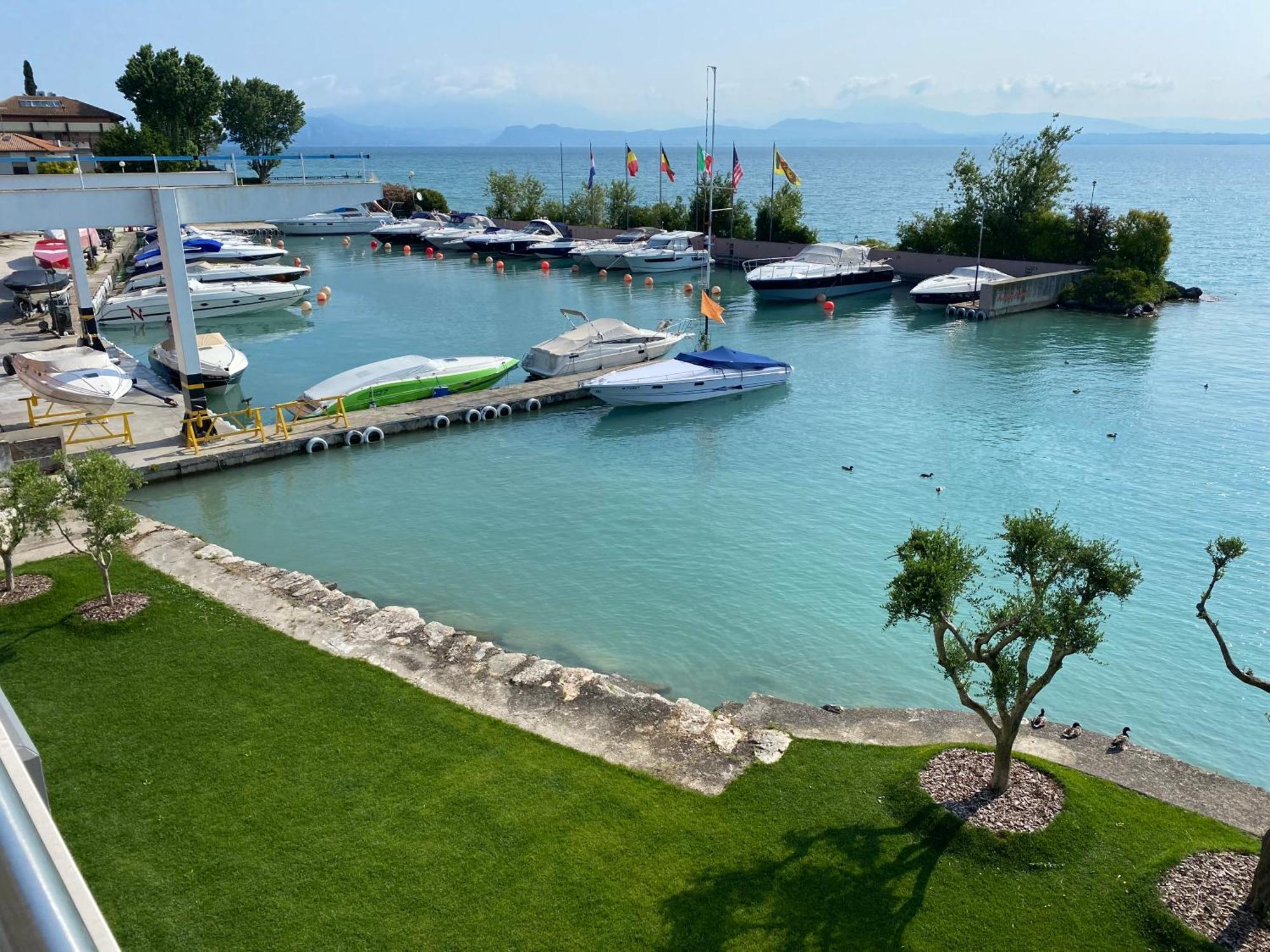 Sirmio - Darsena Apartamento Sirmione