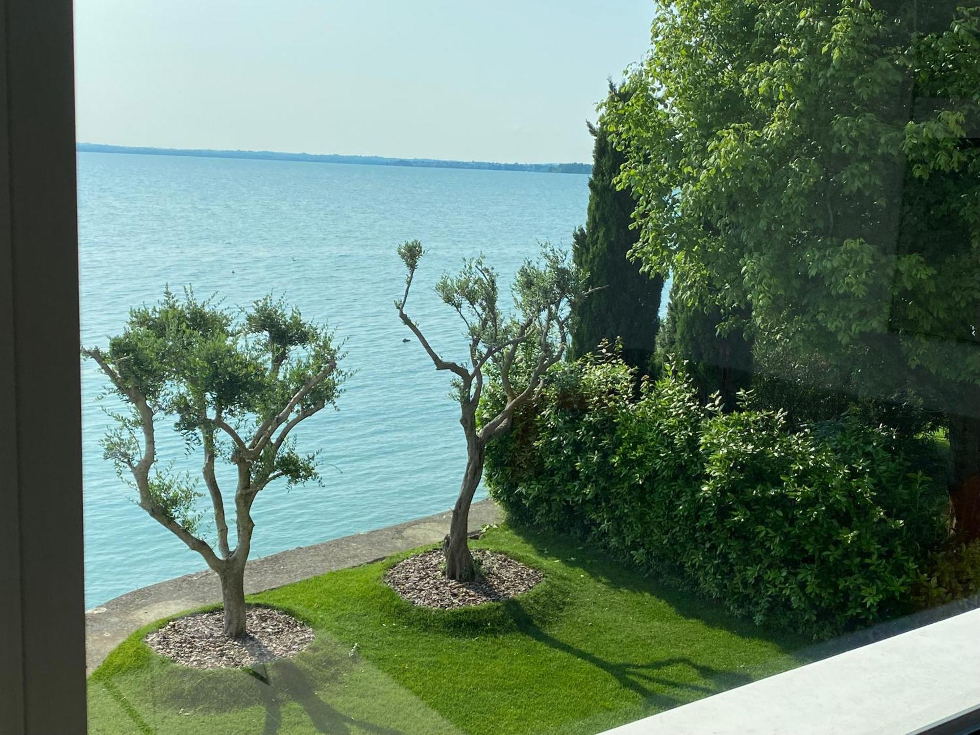 Sirmio - Darsena Apartamento Sirmione